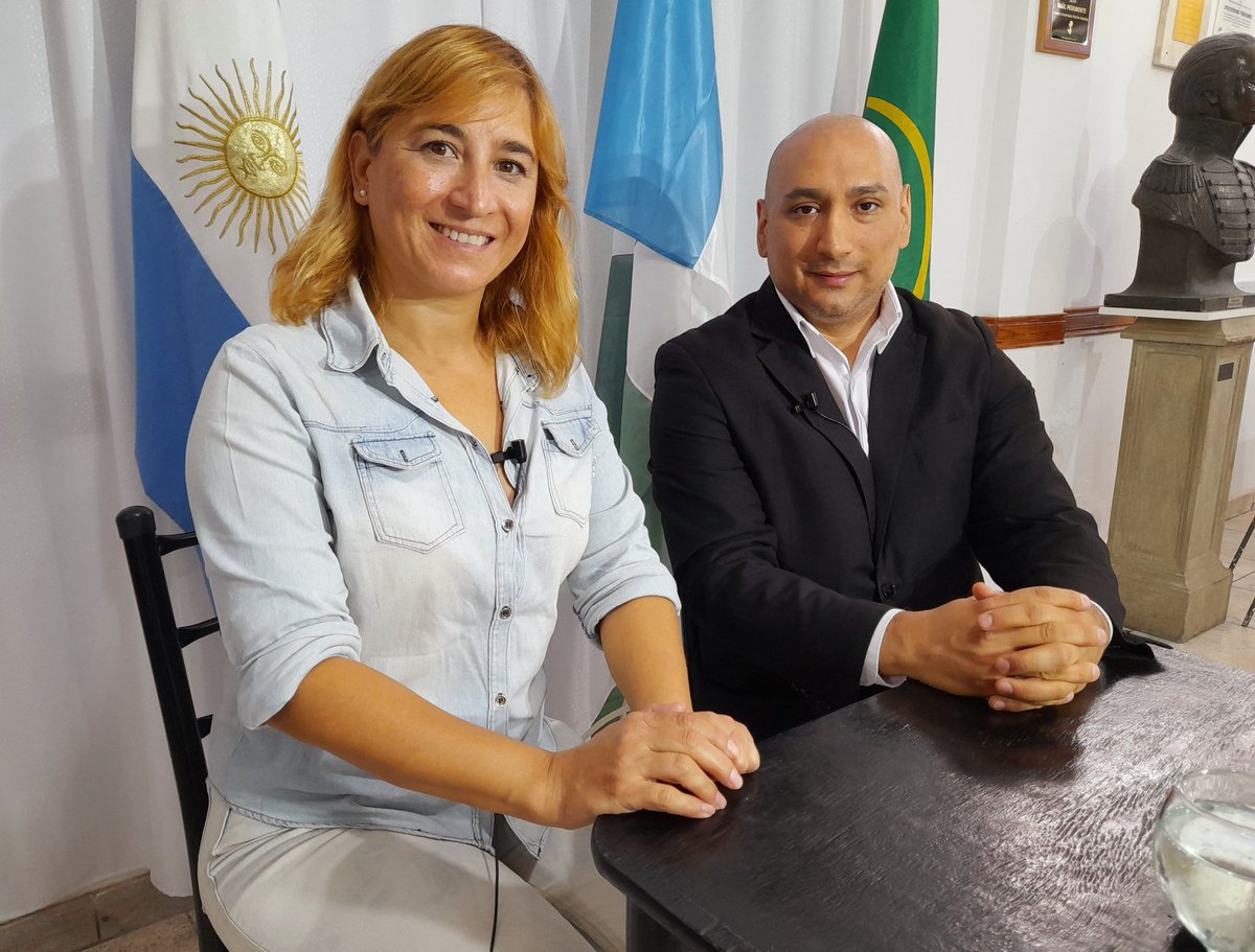 cunadelanoticia's tweet photo. Grabando #CunaDeLaNoticiaTV con #RenataGhilotti, Precandidata a Concejal de Rosario por #UnidosParaCambiarSantaFe, con #EricaNavarro, Precandidata a Concejal de Rosario por el #PartidoModerado y con #NicolásScavuzzo, Precandidato a Concejal de Rosario por el partido #Unite. https://t.co/w33iBf9ppa