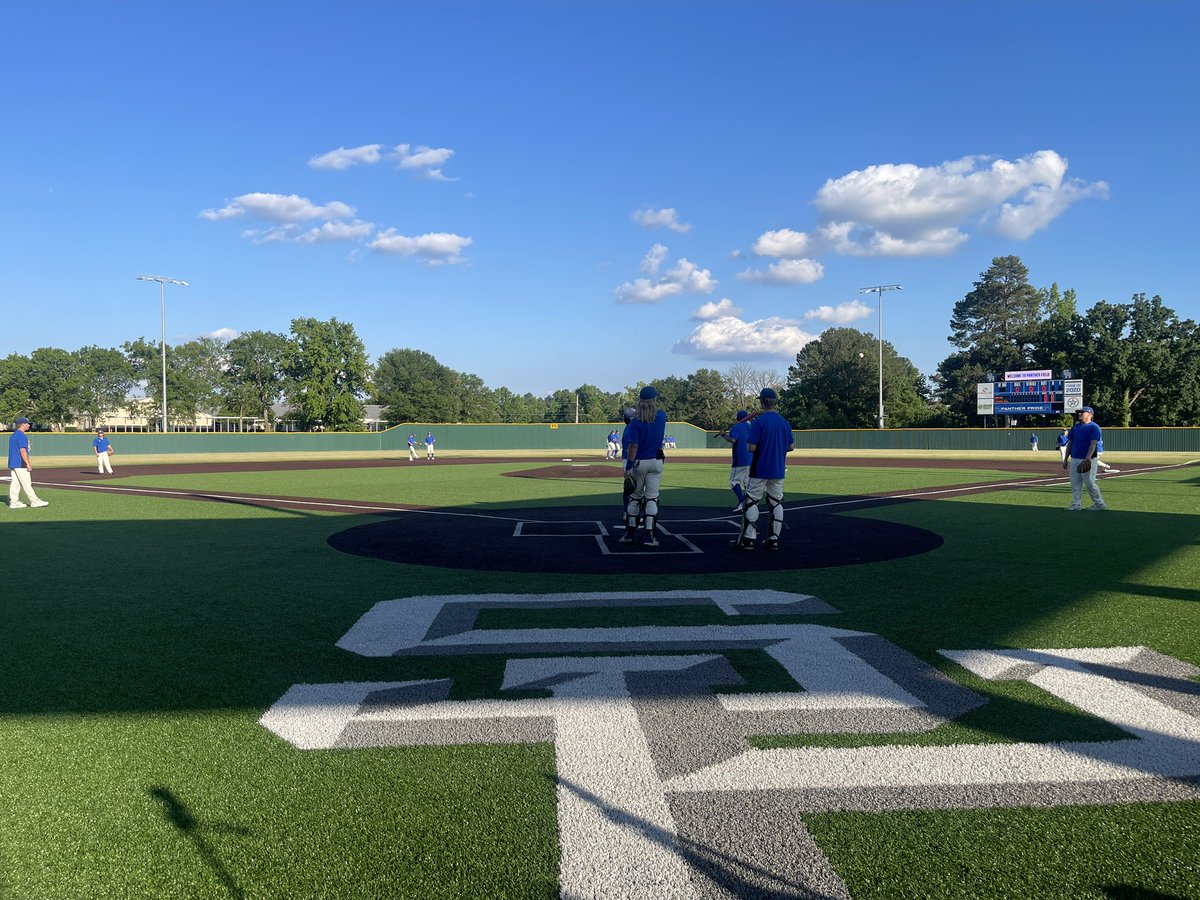 NextPlaySports's tweet photo. Regional Quarterfinals: Hudson and Spring Hill is LIVE NOW at 📻 https://t.co/tKD1ZIITJq 📻 https://t.co/MoQjSHHPEr