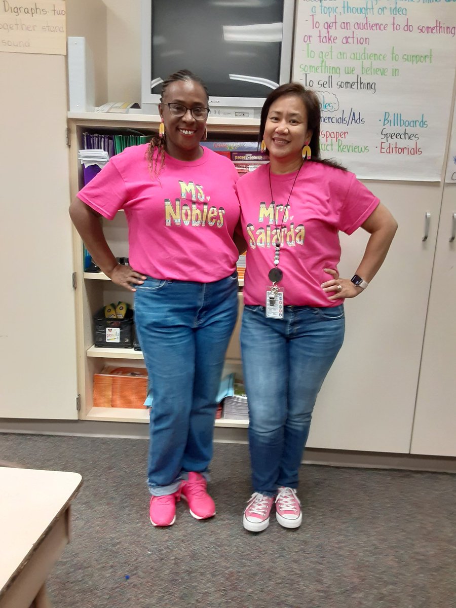 HuskyRm33's tweet image. #Twinning #Insync Unplanned with partner. Cutest appreciation gifts yet. Personal made shirts and earrings.  Thanks @branbrotherton @coach_bro