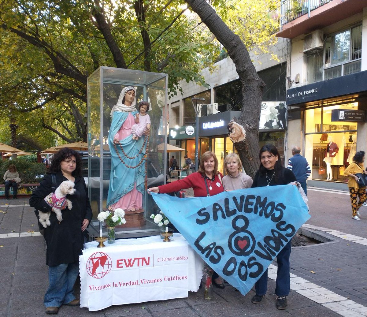 EWTNamis's tweet photo. En el Rosario Mundial de Mujeres, EWTN estuvo presente para apoyar y acompañar a través de las amigas misioneras de distintas ciudades en Latinoamerica. https://t.co/68S9k7nD1R
