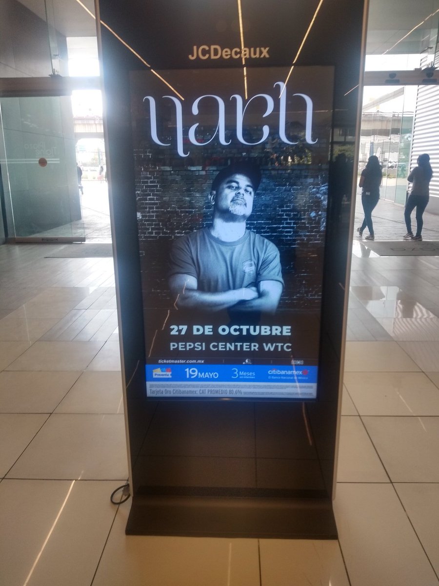 naranjadas's tweet photo. Es grandioso poder encontrar el anuncio de mi más grande ídolo @Nachsoyyo en #PlazaTlalne 
#TatuajesEnMiAlma https://t.co/WR12TvuS1K