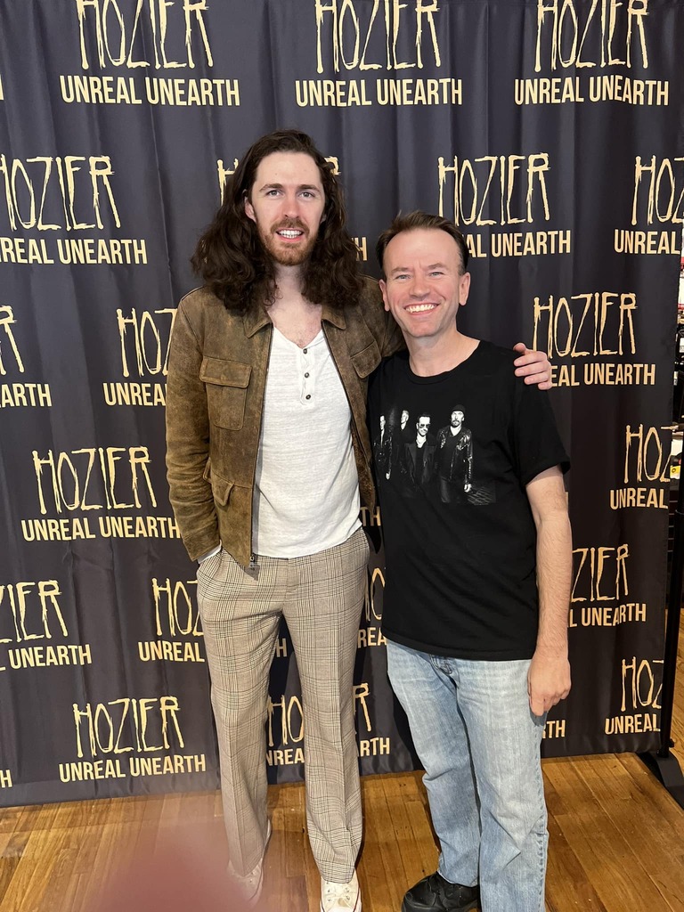 ToddJ's tweet photo. 5/18/2023 #Hozier at #theElectricFetus #MeetandGreet #Minneapolis #Minnesota #RecordStore #Vinyl #CelebsWithMe #FreshFlick #Not #RecordStoreDay #Ireland #Irish #HeIsReallyNice #TallAF https://t.co/PbnvmRx2fv https://t.co/wDumJKvBZv