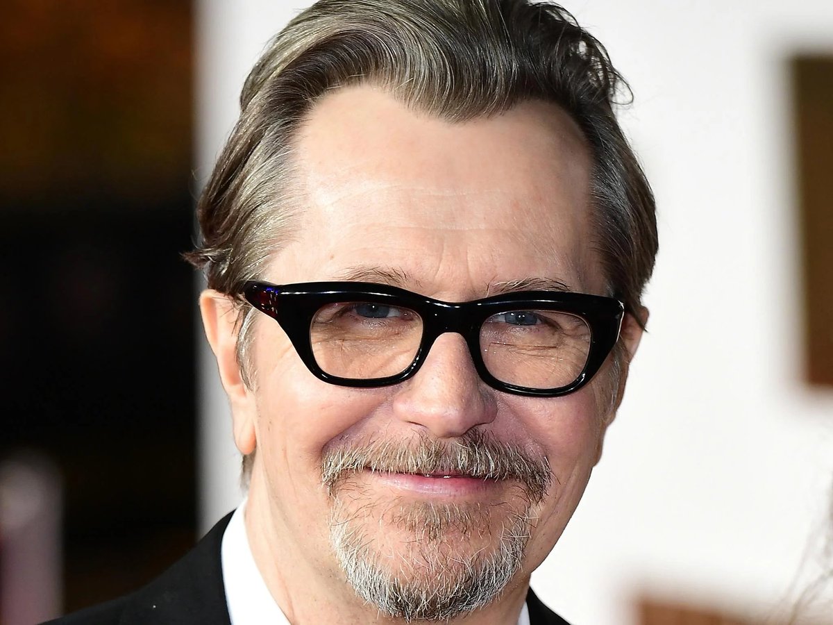 MovieEndorser's tweet photo. My 5 Favorite Gary Oldman Performances
1. Leon: The Professional
2. The Dark Knight Trilogy
3. True Romance
4. State of Grace
5. Mank
Which is your favorite? https://t.co/vYV1kWPe7g