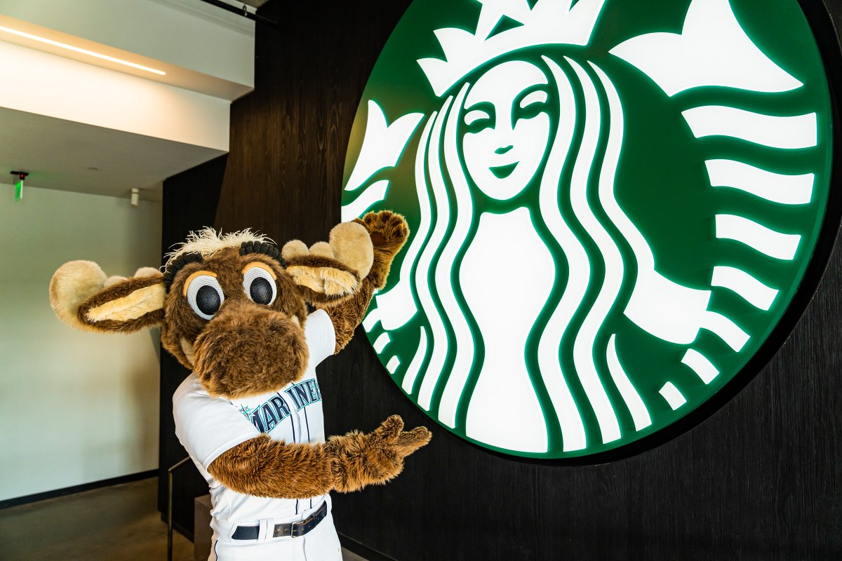 Mariners's tweet photo. We’re excited to announce a multi-year partnership with @Starbucks!

Starting Monday, you can enjoy their incredible line of drinks at @TMobilePark. Our partnership will include efforts to support housing access &amp; food security in the community.

🔗 https://t.co/h8rb9XlnDR https://t.co/kkQ3hzNaIs