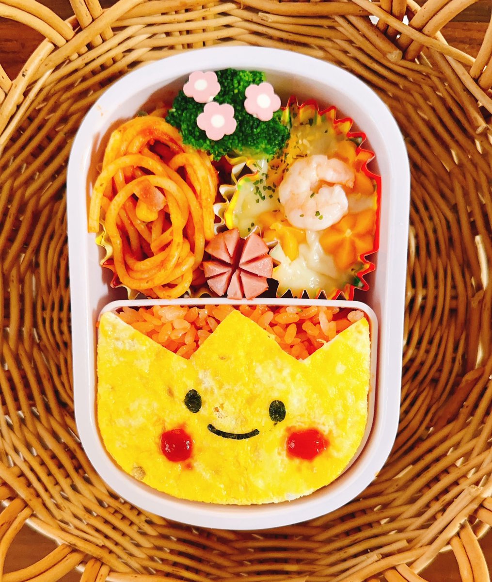 YZK2652's tweet photo. ひさしぶりの投稿になってしまった💦
弟が生まれてお弁当の日の朝は更にバタバタしてます😇
今日はチューリップ弁当🍱🌷➕ゼリー
大仕事があるらしい👧🏻頑張れ👍

#お弁当記録  #お弁当作り楽しもう部 
#幼稚園弁当　#娘弁当 https://t.co/8W8uJXE1U6