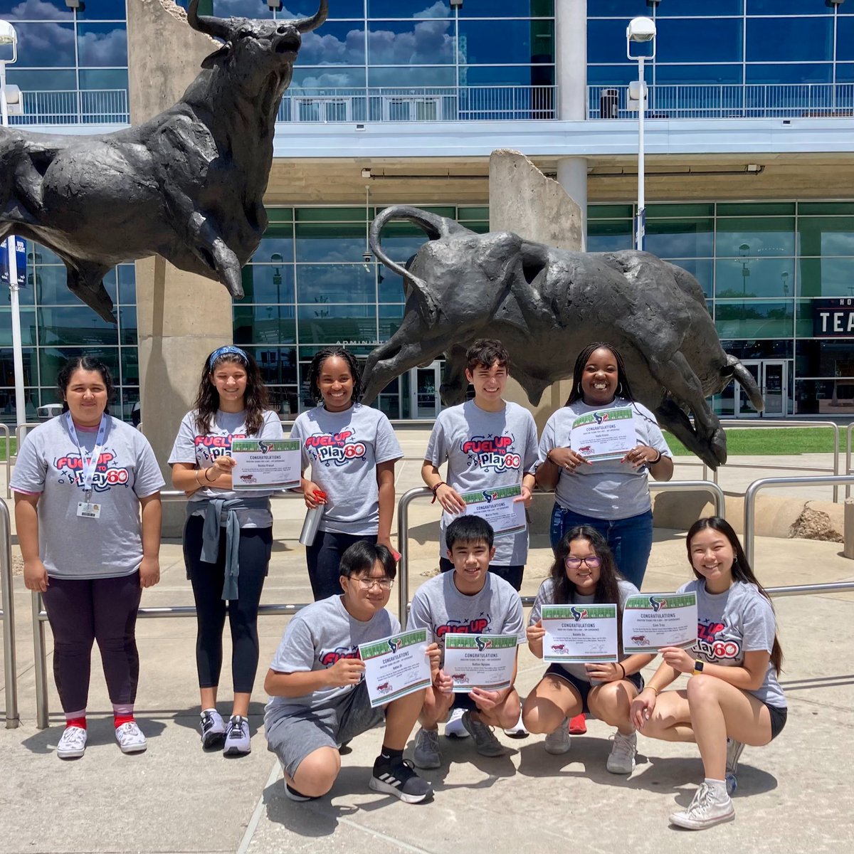 Recently, @WAISSBISD students participated in @FUTP60 & @DairyMAX's sweepstakes & won a VIP experience with the @HoustonTexans! With @SBCNS, students had lunch in the Texan's team cafe and took part in a private tour of NRG Stadium. Way to go, students! #DairyAmazing 🎉🏈