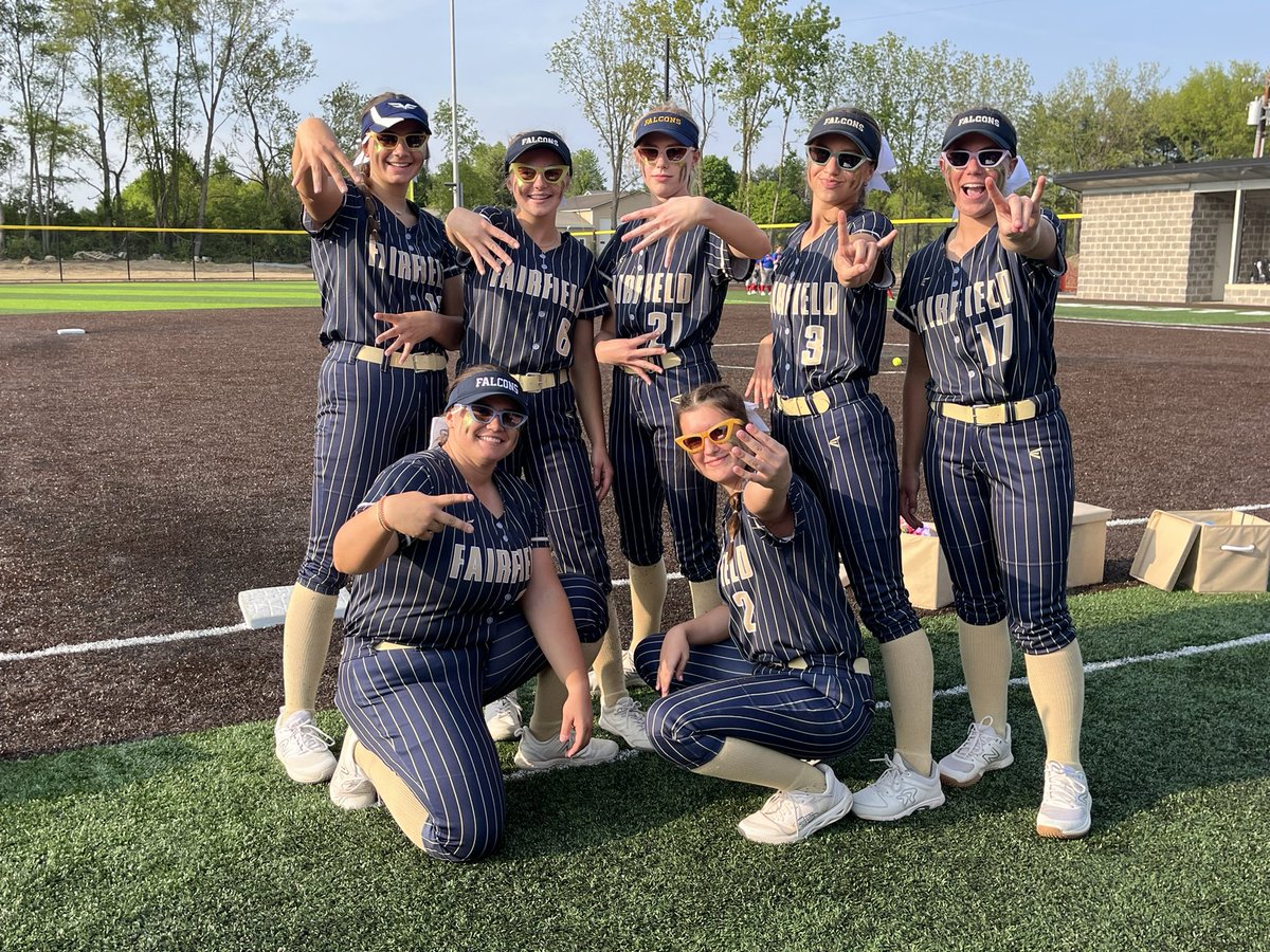 fjshs_sball's tweet photo. Celebrated our 7 seniors tonight with a big win against West Noble 14-1. Class of 2023 you will be missed! @Katrinaroberts0 @makennarsteele @ava_bontrager @black_ameliaa @makculp @baileywillard32 https://t.co/yfpBW52eiP