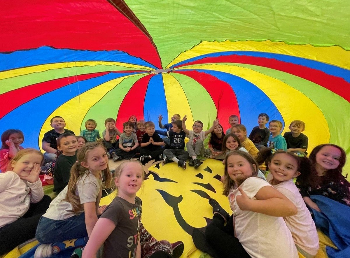 It's⏰for an #appreciationmoment 👏Thank you
<a href="/MsLambPE/">Lauren Turner</a> for leading your <a href="/SHAPE_America/">SHAPE_America</a>
#healthmovesmindsFUNdraiser to start a tradition to #positivelyimpact health and wellness❤️at your school!

<a href="/GopherSport/">Gopher</a> 
<a href="/KY_SHAPE/">Kentucky SHAPE</a> <a href="/KYSHAPE_HMM/">KYHealthMovesMinds</a>