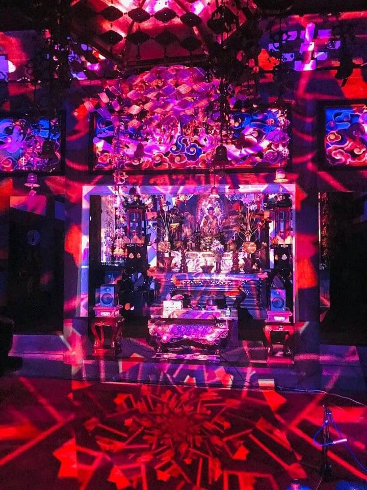 terasauna's tweet photo. 【寺サウナ開催決定！】
日程：6/17(土)18:00-23:00 （時間内2部制）
場所：東京タワーから徒歩3分

コンテンツ：
・2時間サウナ入り放題
・30分瞑想体験
・とろけるサ飯付き

今回は幻想的な空間で瞑想体験ができます🧘‍♀️

ご興味のある方はDMください。
まもなく、チケット販売開始です！ https://t.co/CrcG9Zehuz