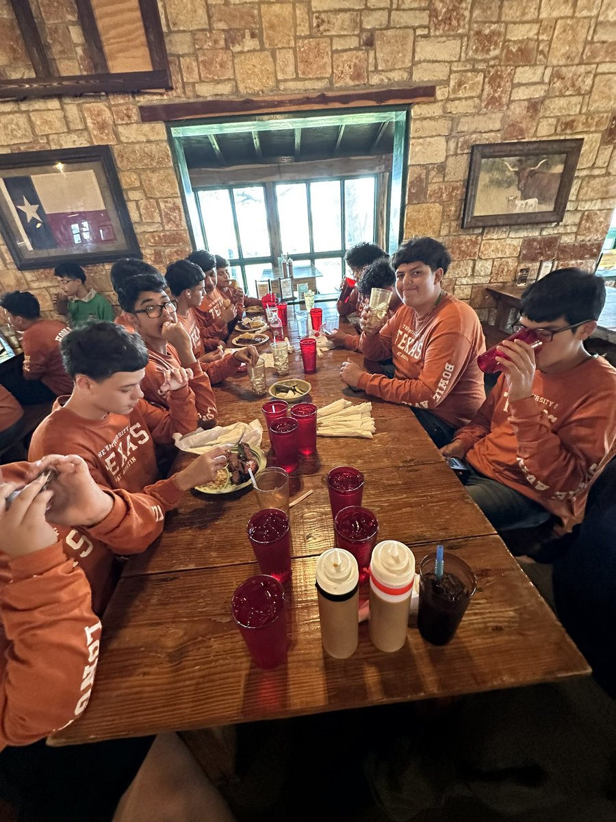 Ms_BalderasIISD's tweet photo. We couldn’t leave Austin without having some famous Texas BBQ! The kids LOVED the experience—in fact, for some of our students, it was their first time eating BBQ! Yee-haw y’all! 🤠 https://t.co/nTn1YDA7JV
