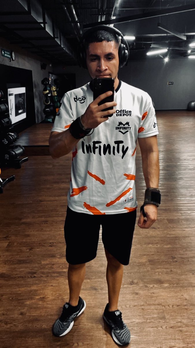 Paul_Alrod's tweet image. Hoy andaba con la poderosa, con la del mas grande de Latinoamérica, la de @InFinitye_sport dándolo todo. #GoINF