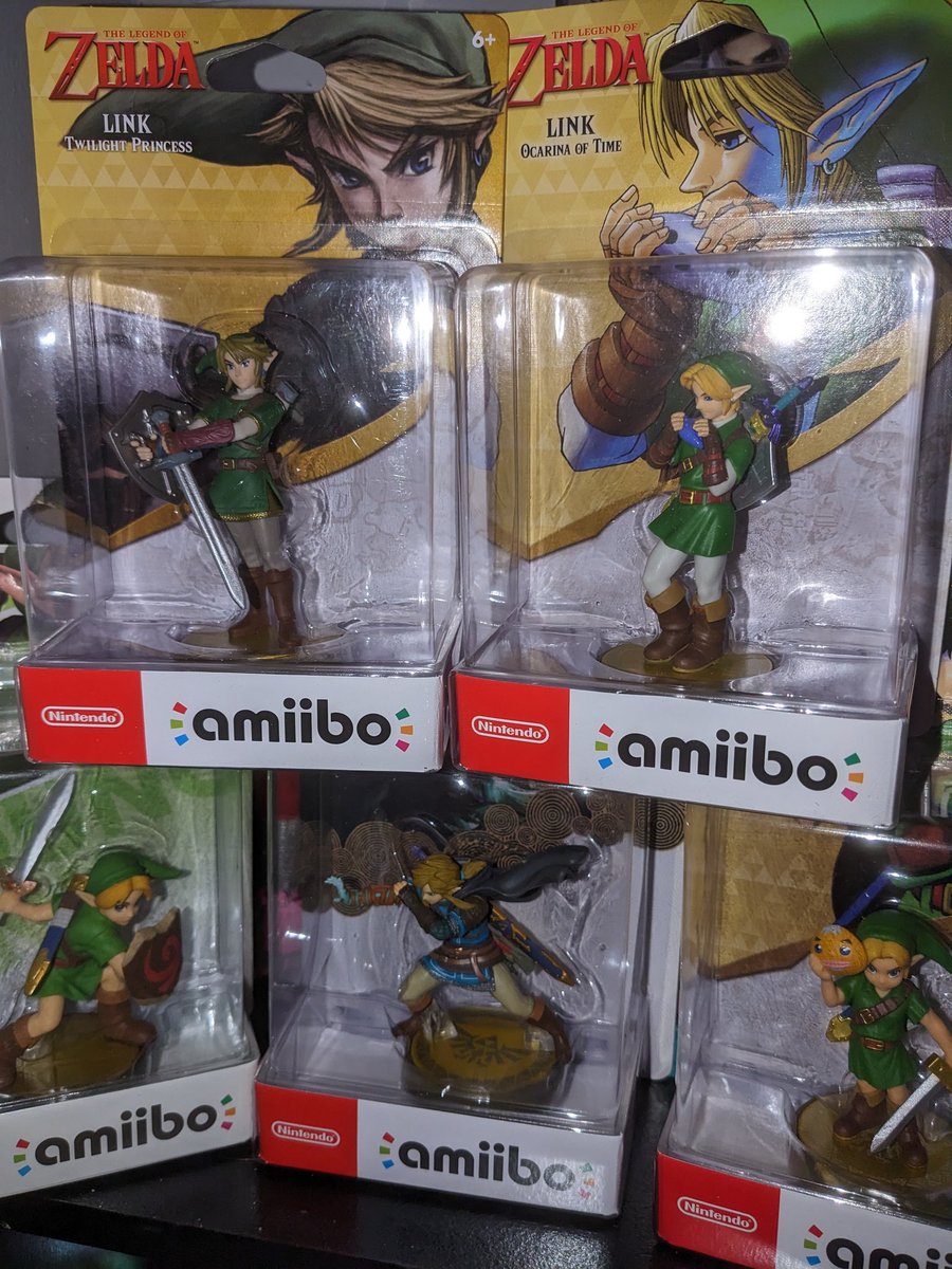 PrettySleeepy's tweet photo. All my link amiibos ❤️❤️❤️ https://t.co/c0f08nGDXv