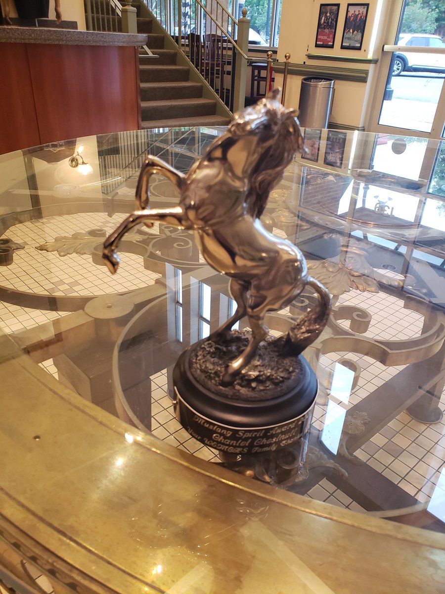 WayneEMCHS's tweet image. Congratulations to the recipients of The Mustang Award.. Asia P and Chantel C