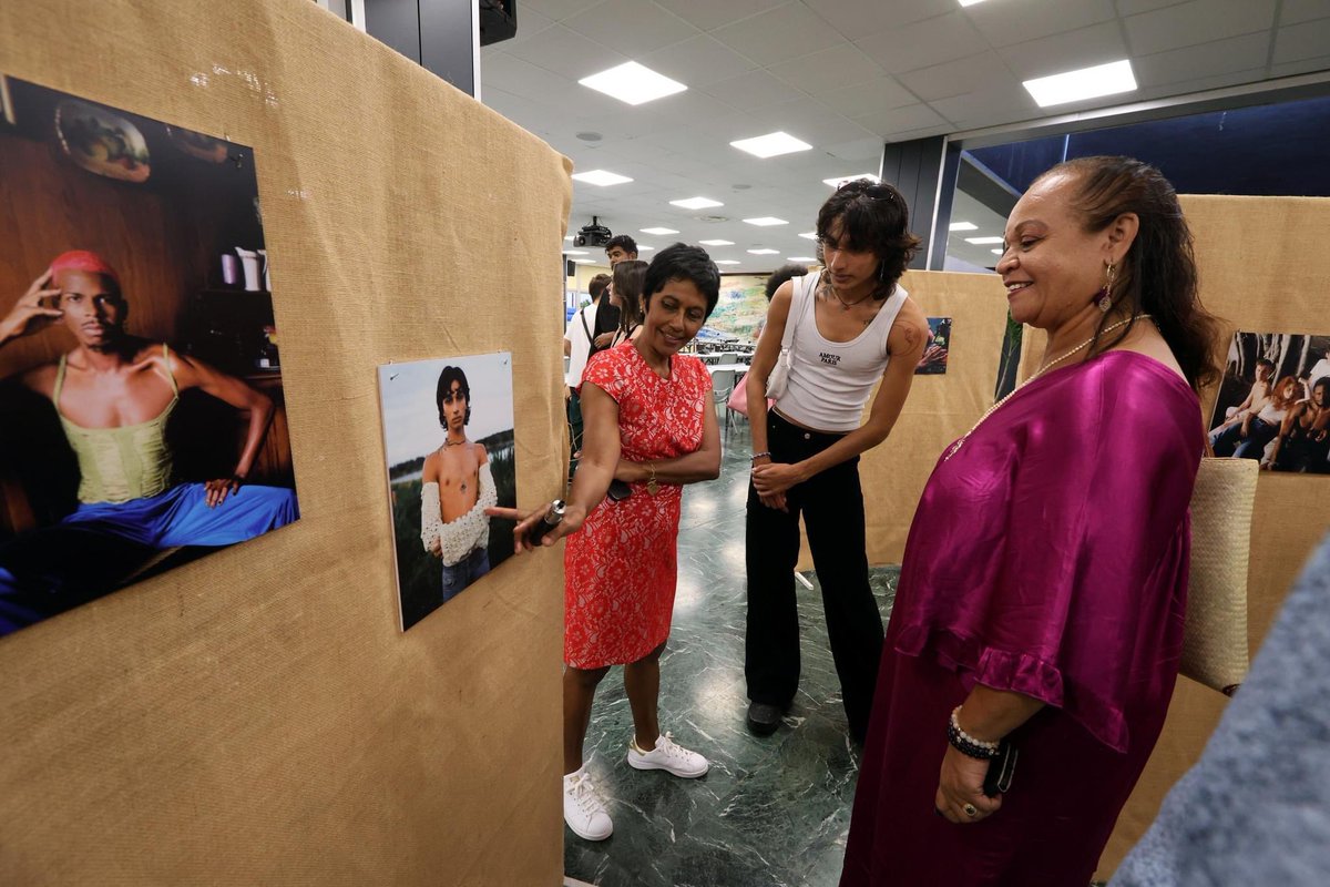 17 Mai, ouverture du Mois des Visibilités avec le vernissage de l’exposition photographique « Kwir, nou exist » de Raya Martigny et Édouard Richard. 
Journée internationale de la lutte contre la LGBTphobie. Et cette année 10ans du mariage pour toustes. 
<a href="/requeer_off/">Contact requeer</a>