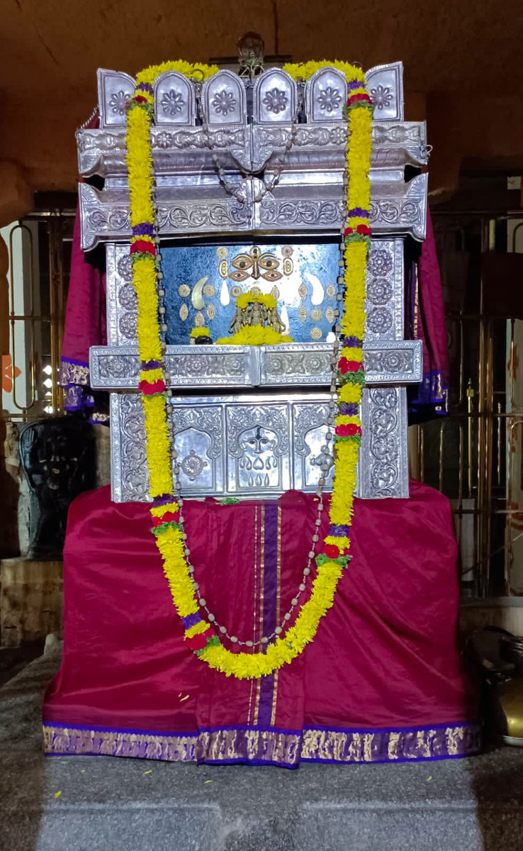 Sri Rayara and Sri Vadeendrara Darshana - 19th May, Vaishaka Krishna Amavasya.