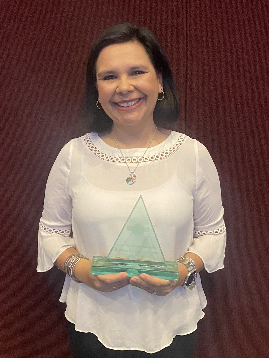 We are so proud of our Mahaffey Parent University graduates! 🎓❤️🐾
Today we also celebrated Mrs. Preston for all her hard work to support our Mahaffey community.