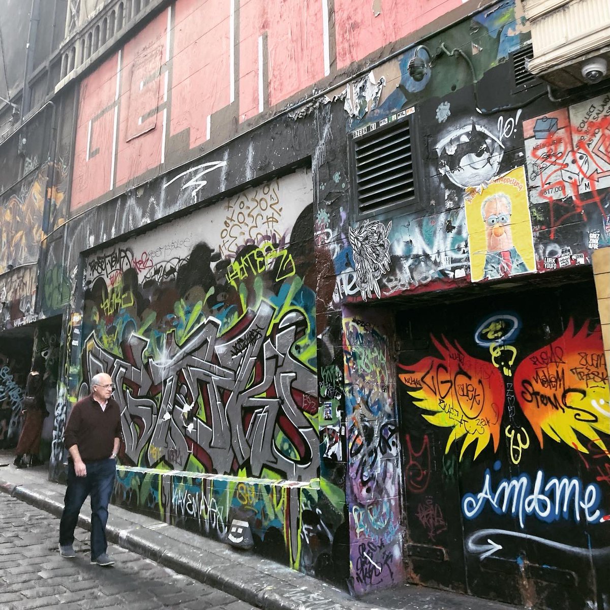 uhmyell's tweet photo. Melbourne's iconic street art scene π¨
π Hosier Lane Street Art, Melbourne, Australia
#melbournediaries #melbournetodo #melbournest https://t.co/jY8DCP53Ug