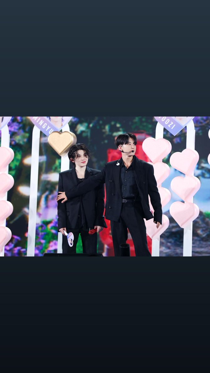 onlyfor_one's tweet photo. Yak, mundur kita...

Soonhoon jaya jaya jaya https://t.co/6dDrZglT1F