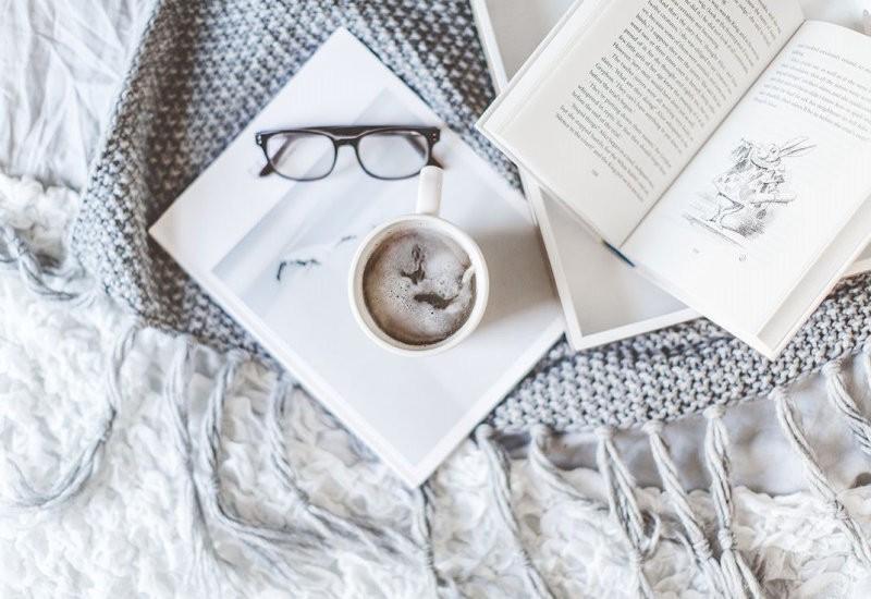 interesnocc's tweet photo. 10 книг, которые изменили жизнь великих людей. https://t.co/rGYik3lRFw