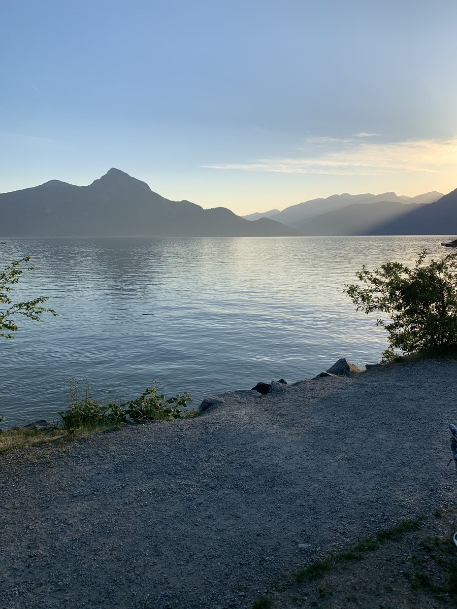 pcacwr's tweet photo. Meet your Neighbours Grill &amp; Chill meet up tonight with our members in Porteau Cove. Great people, amazing cars, and a stunning evening! https://t.co/A2hPbrzvOf