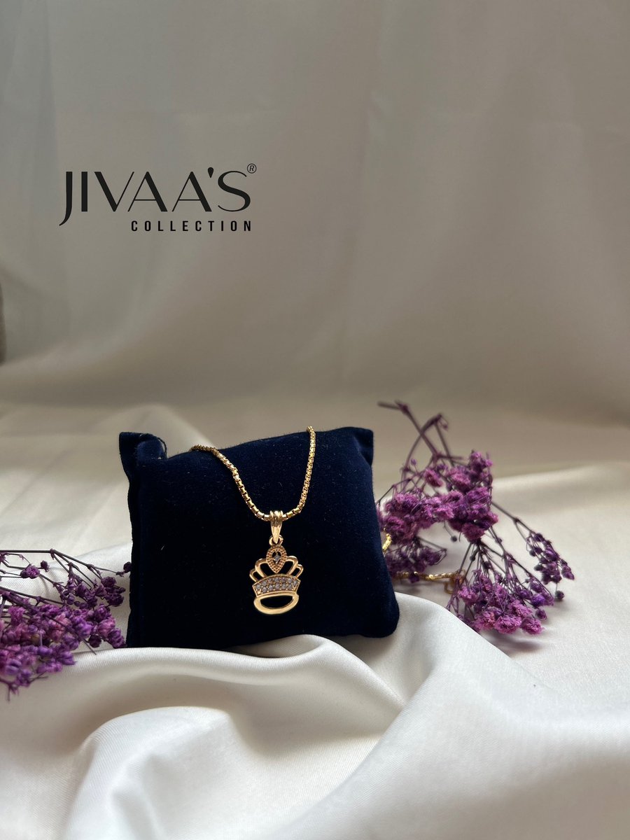 It’s time to go crowning. The new #rosegoldcrown Necklace 👸#jivaas #jivaascollection #jewellerydesign #designerjewellery #jewelleryindia #womensjewellery #diamondjewellery #statementjewellery #necklaces #couplebands #rosegold #diamonds #giftsforher #latest-designs #cubiczirconia