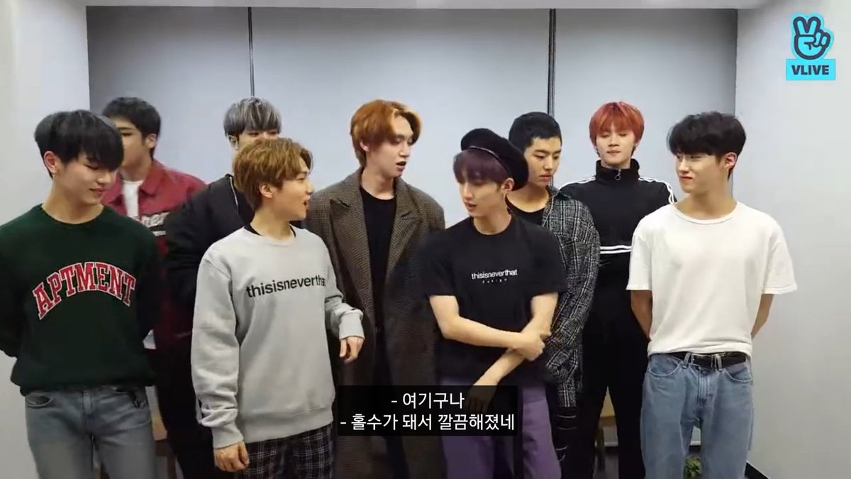 DearUniverse04's tweet photo. Jinho : "It's odd number so it's neat"
Hui : *laughing nervously*
Jinho : *innocently smiling*

HAHAHAHAHA indeed our straightforward Jinho 🤣🤣 https://t.co/niBZ10DFDT