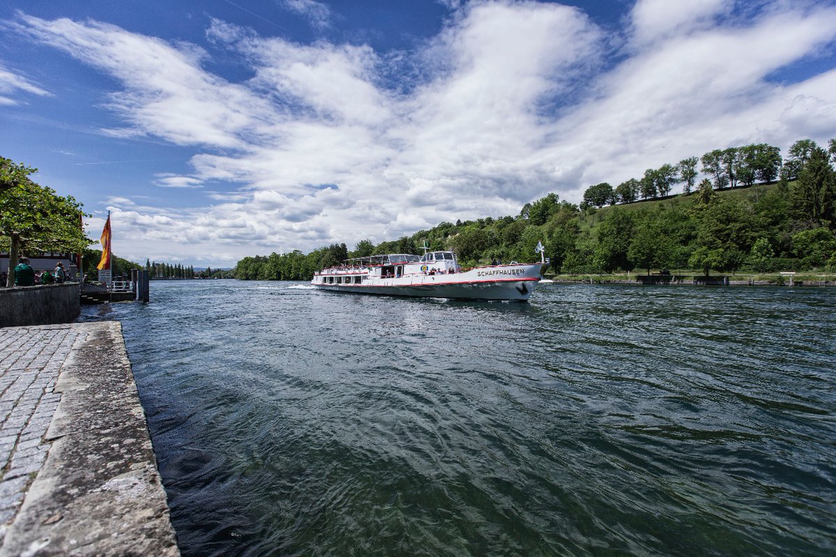 Schiff, Dampf und Postauto! Am 3. und 4. Juni 2023
Geniessen Sie einen Tagesausflug im Suisse Train Bleu, gezogen von der legendären Schweizer Schnellzugsdampflok 3/5 705. Einsteigen bitte! Für eine Rundreise in und um den Kanton Schaffhausen. 
hubs.la/Q01Qg5sT0