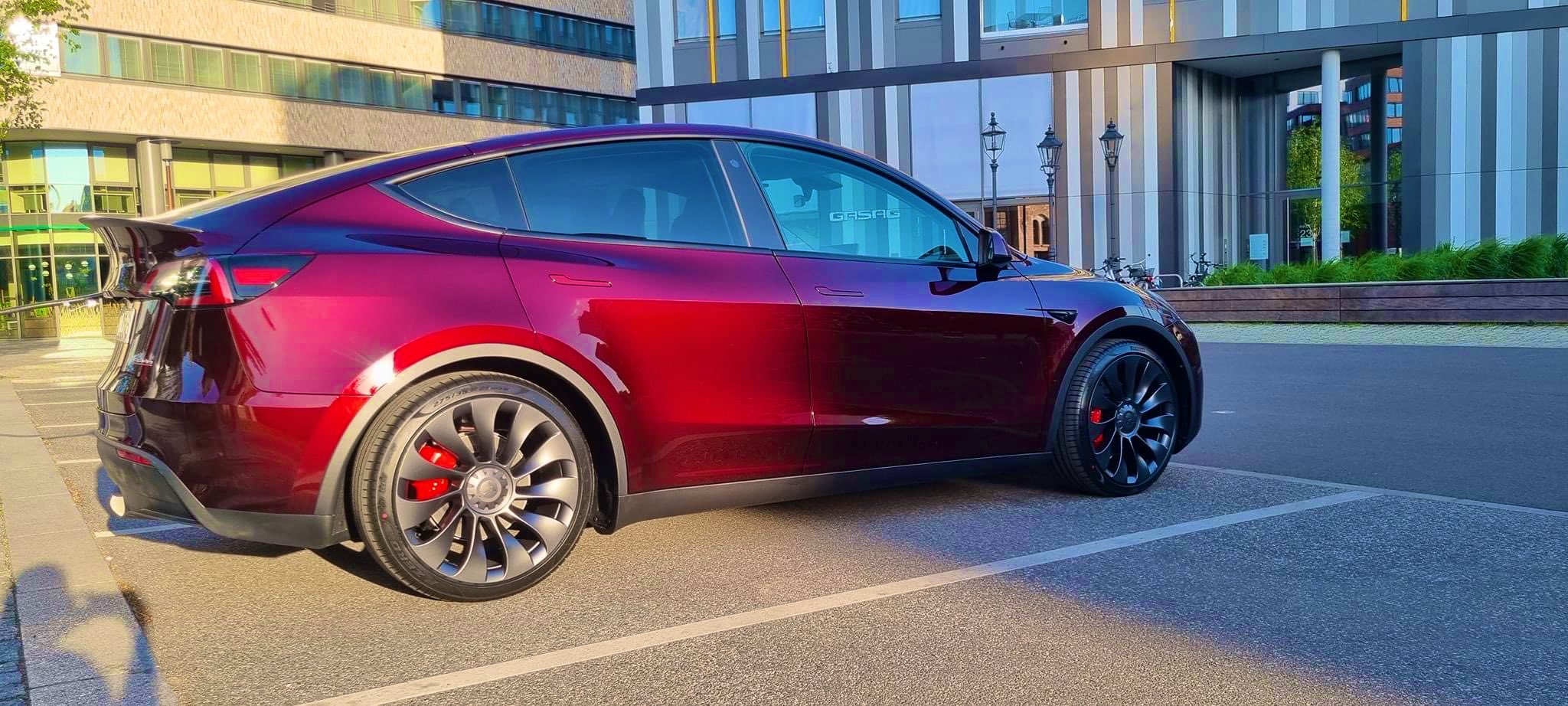 Tesla teases deliveries of Midnight Cherry Model Y