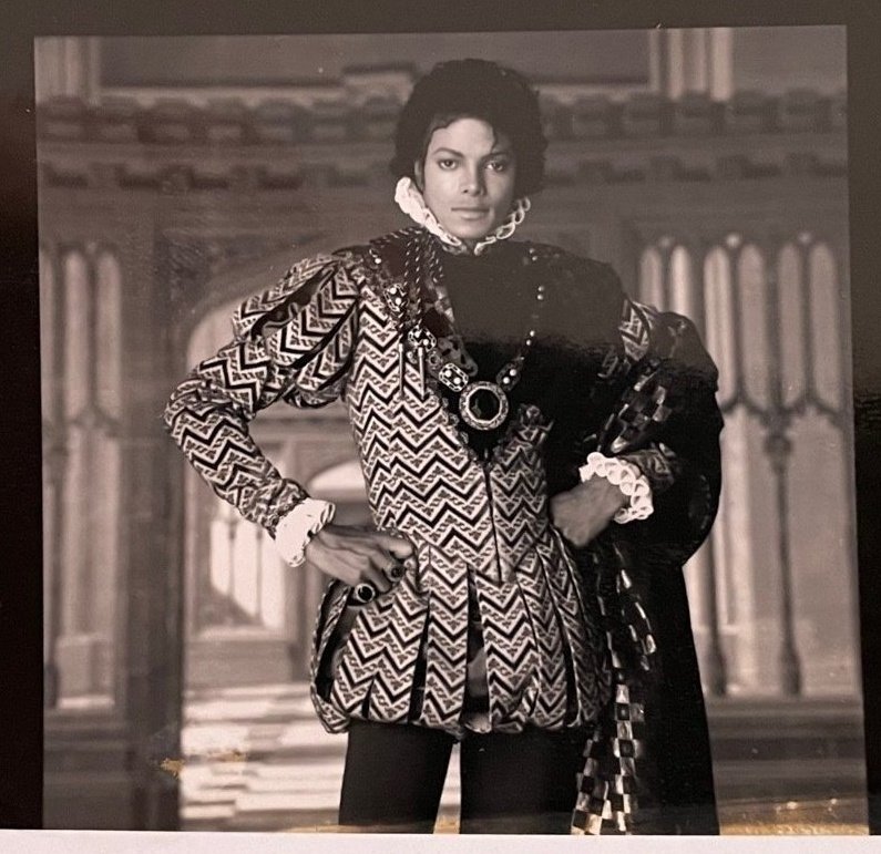 sebasmjjj's tweet photo. Fotos polaroid poco vistas de Michael Jackson para Matthew Rolston, 1985.

📷https://t.co/jJxBY2Ei2Y https://t.co/SVawF3TVLP