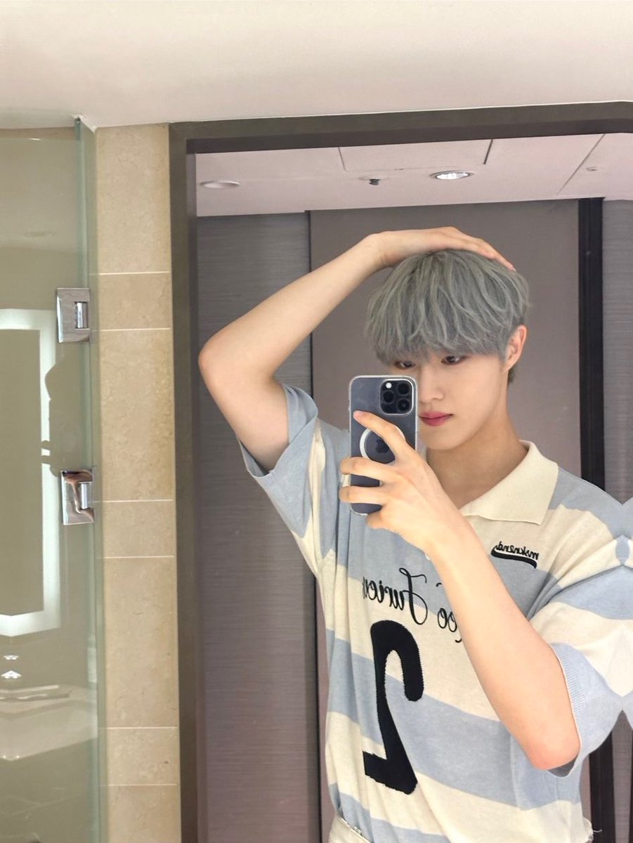 🐰💌 230519

: finally, i dyed my hair
: ㅎㅎㅎㅎ

🫠🤍 #CIX #현석 #HYUNSUK