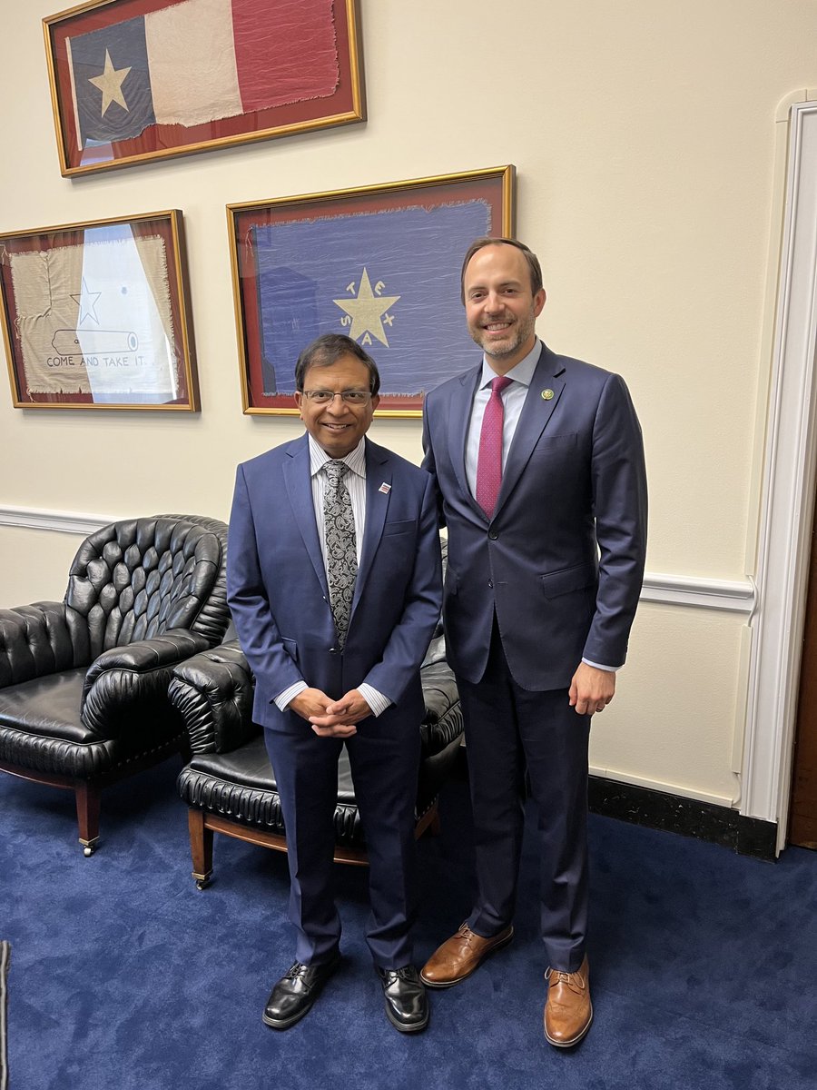 udaya_bhaskar49's tweet image. Thank you ⁦@Lancegooden⁩ for meeting with the Texas Delegation at #ASAWLC . And thank you for your support of physician-led anesthesia care ⁦@TSAPhysicians⁩ ⁦@GovtAffairsTsa⁩ ⁦@ASALifeline⁩ ⁦@ASAGrassroots⁩