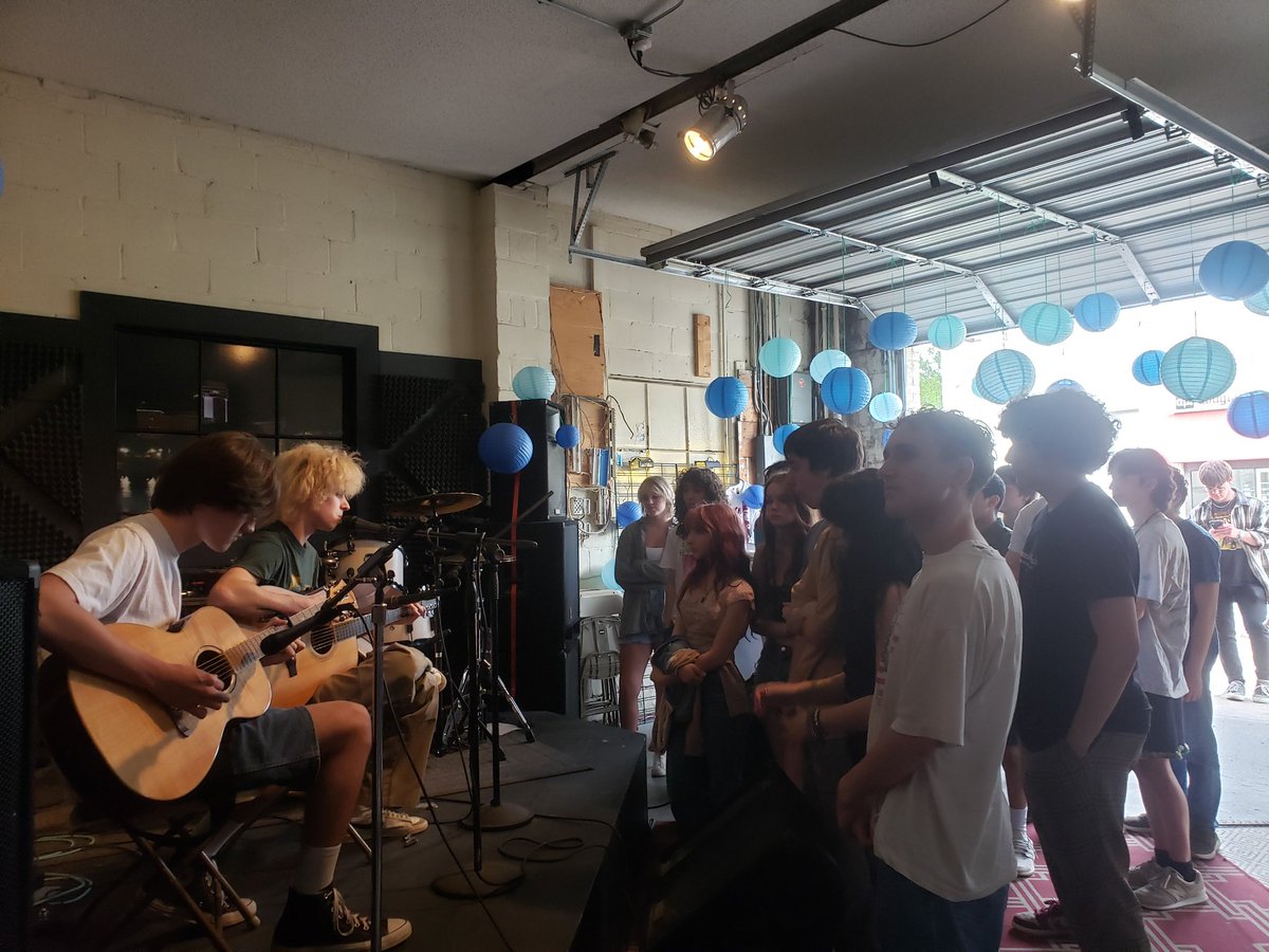 THECAVVES's tweet image. !!! WTF TONIGHT WAS A BLAST !!!
thank u for making this show so much fun @BreedingBrainbo @awake_sounds #SurfMachine