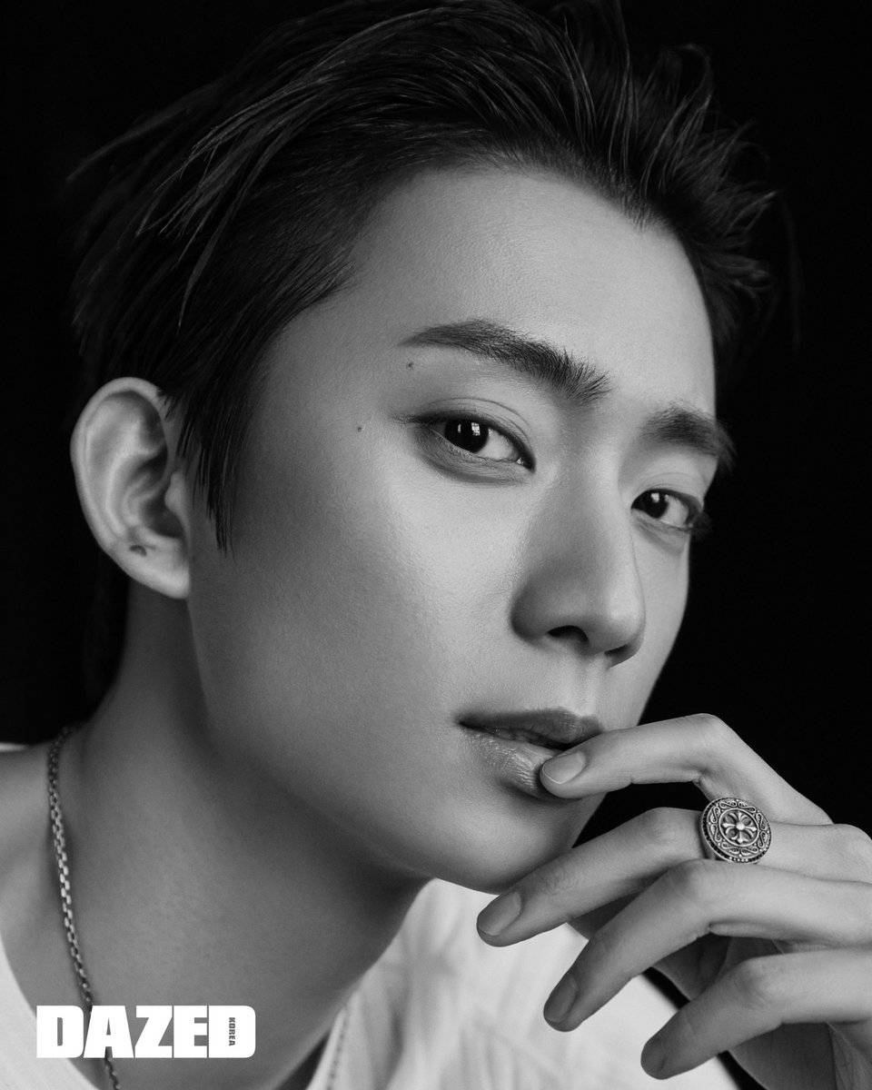 DazedKorea's tweet photo. A CHANT

200권째 <데이즈드>와 이런 배우, 차린 것 없는 진수성찬. 배보다 영혼이 부른 지원영, 혹은 배우 공찬. 
 
#공찬 #Gongchan

더 많은 화보와 기사는 <데이즈드> 6월호에서 만나볼 수 있습니다. Check out more of our editorials and articles in <DAZED> KOREA June print issue. https://t.co/i2AGOZVUUW