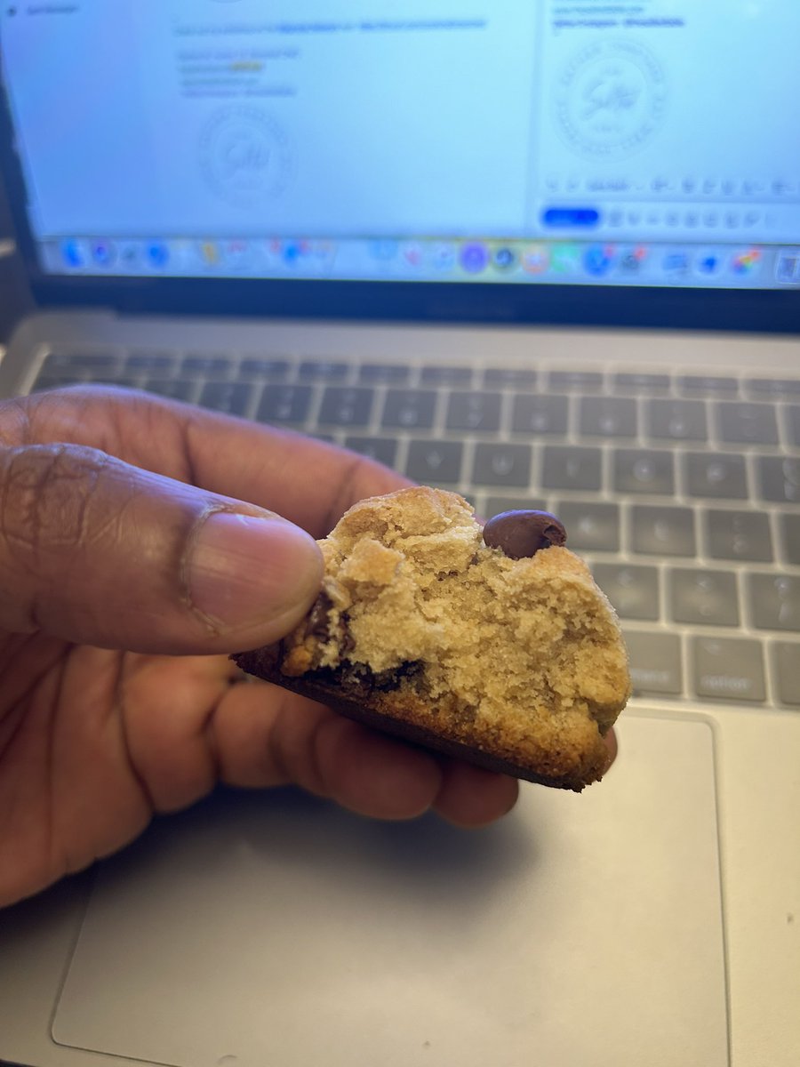thesaltedtable's tweet photo. I donโt hate it. I donโt love it. If I had coconut flour hanging around again, Iโd probably makeโm again, but double the chocolate chips and add toasted pecans or something. Maybe bake them with room temp dough verses refrigerating it.๐คท๐ฝโโ๏ธ๐ช#bakingwithtst https://t.co/xKD4WtqMjS