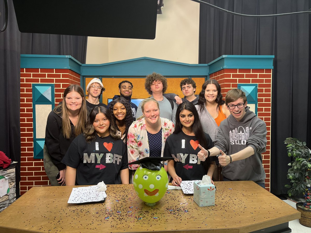 Lauren Tauer tweet media