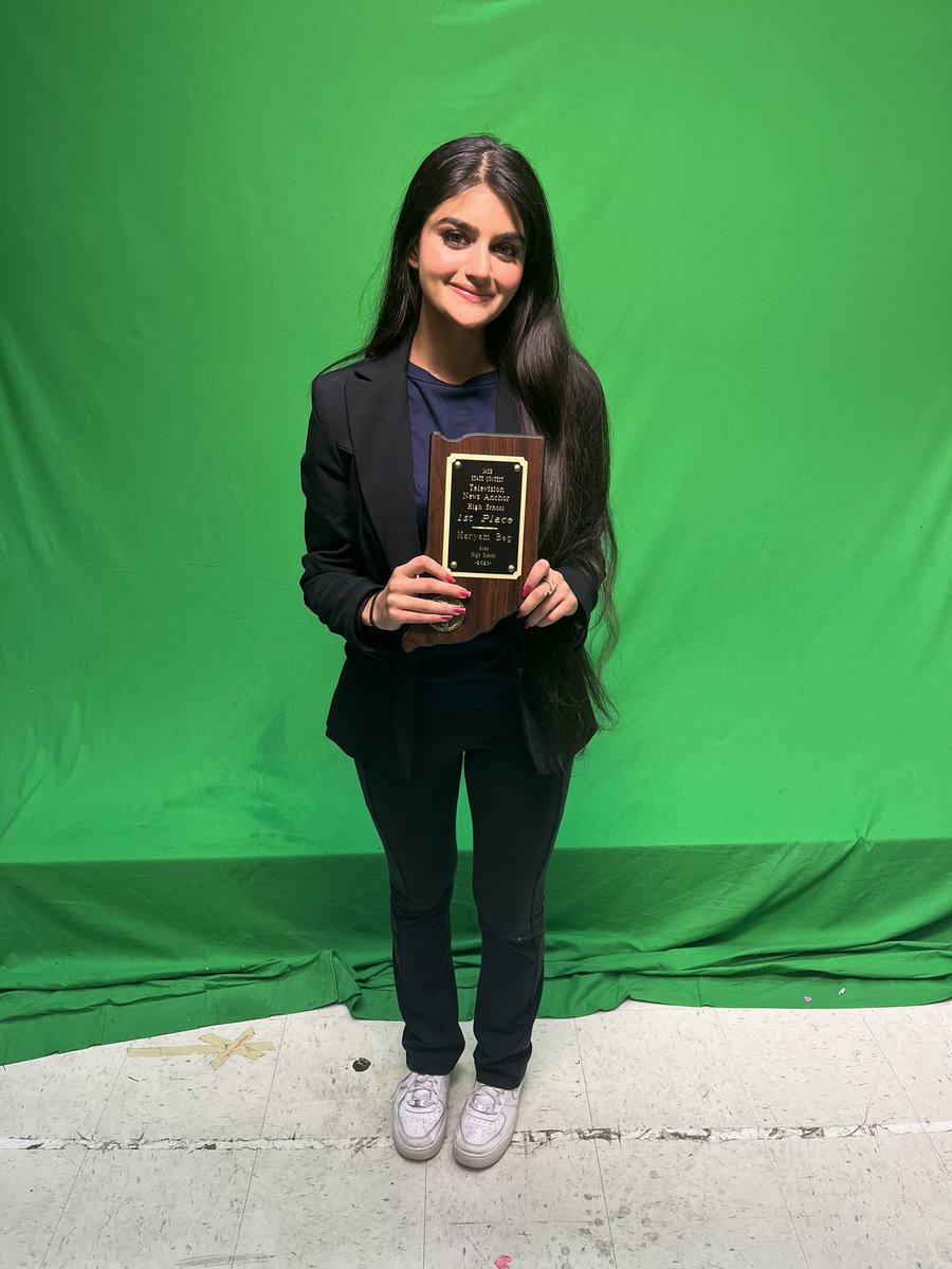 Lauren Tauer tweet media