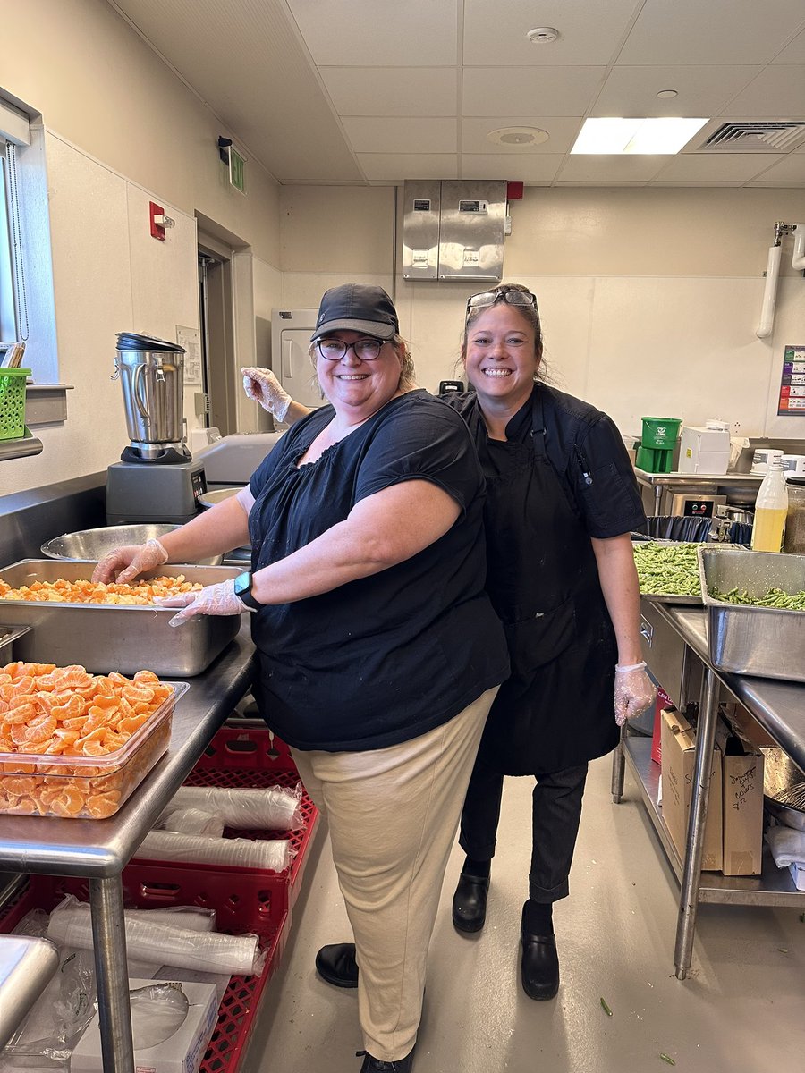 UPSNutrition's tweet photo. WOW!!  What a day!!!  Guest Chefs Patty &amp; John put on a fabulous spread for UHS with my staff!  The Asian Fusion Meal was a HUGE success!!  #jsi https://t.co/BiHmD3NuPY