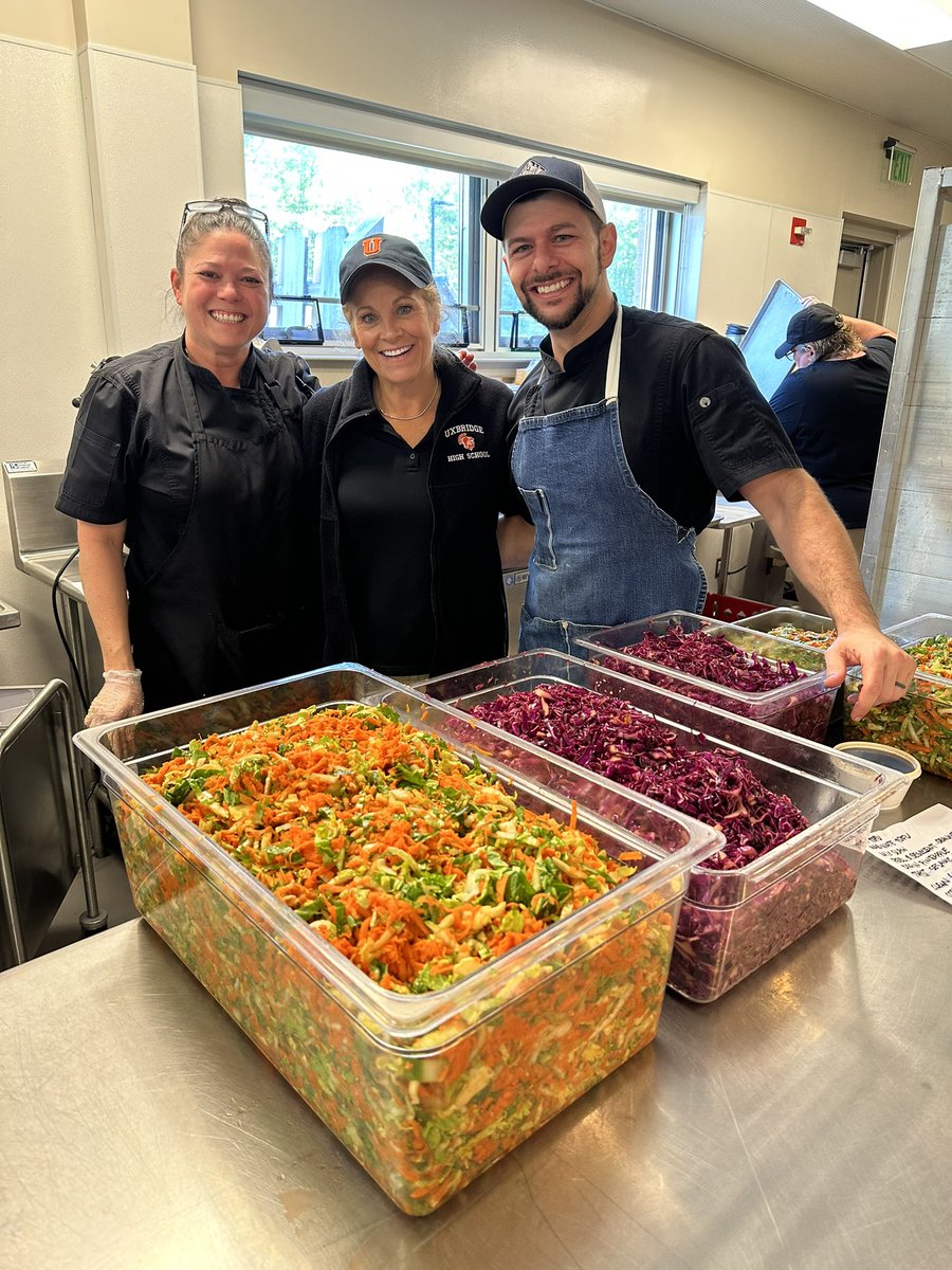 UPSNutrition's tweet photo. WOW!!  What a day!!!  Guest Chefs Patty &amp; John put on a fabulous spread for UHS with my staff!  The Asian Fusion Meal was a HUGE success!!  #jsi https://t.co/BiHmD3NuPY