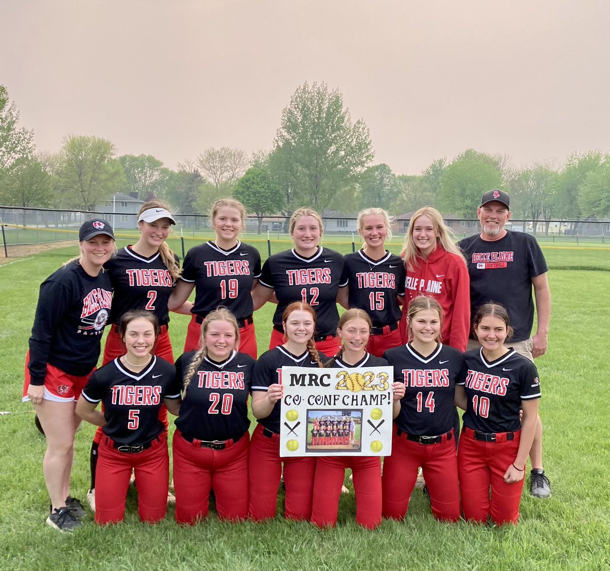 Tiger softball claims Co-MRC champs today with their 11-1 victory over SE today!!