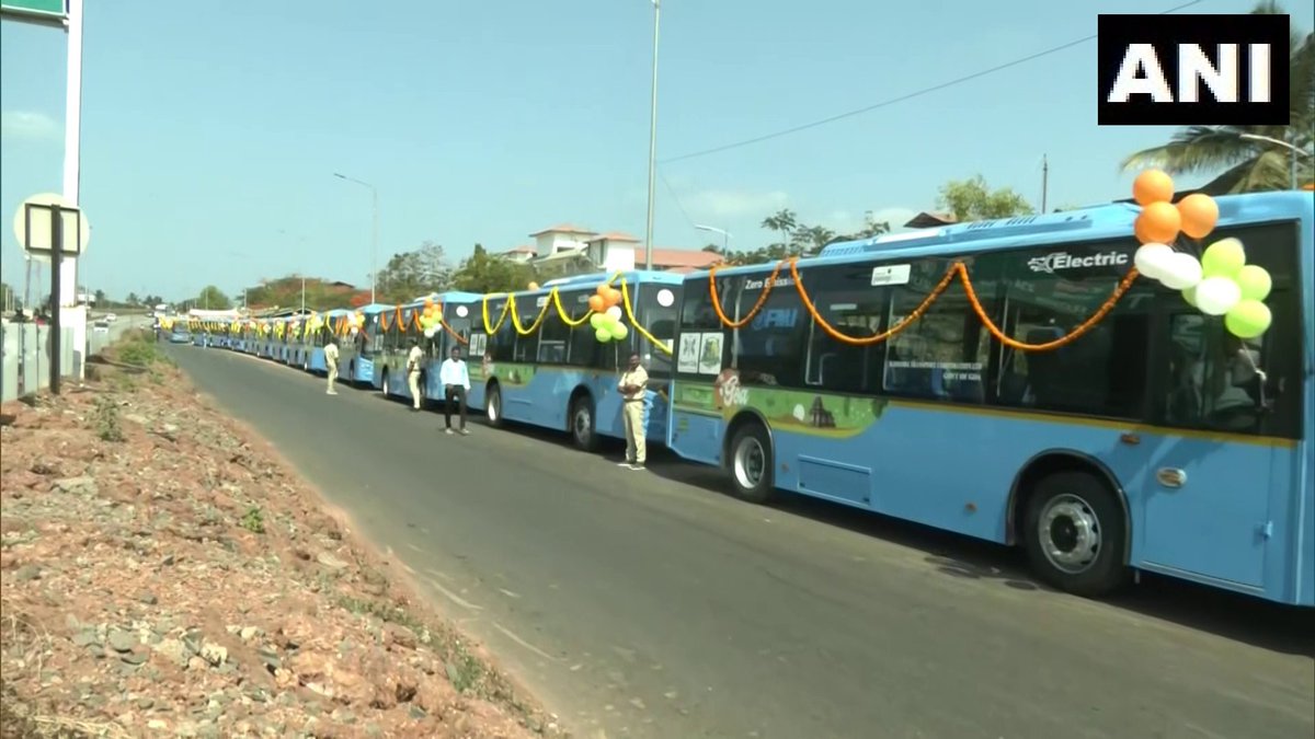 htTweets's tweet photo. #Goa CM Pramod Sawant flagged off 20 #electric buses at Cujira Bus Stop in Bambolim 

(ANI) https://t.co/JfbmPVaTQX