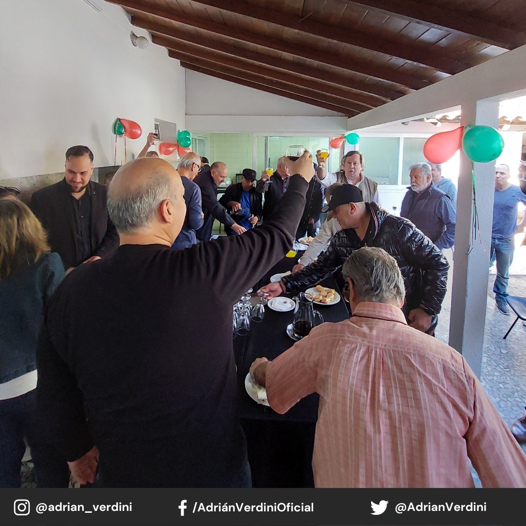 VerdiniPrensa's tweet photo. “Lo importante no son los años de vida sino los kilómetros recorridos. Yo creo que lo más lindo que a mí me dio el peronismo, la militancia y la política, son amigos” - @AdrianVerdini

#AdriánVerdini https://t.co/AsShDNy6VJ