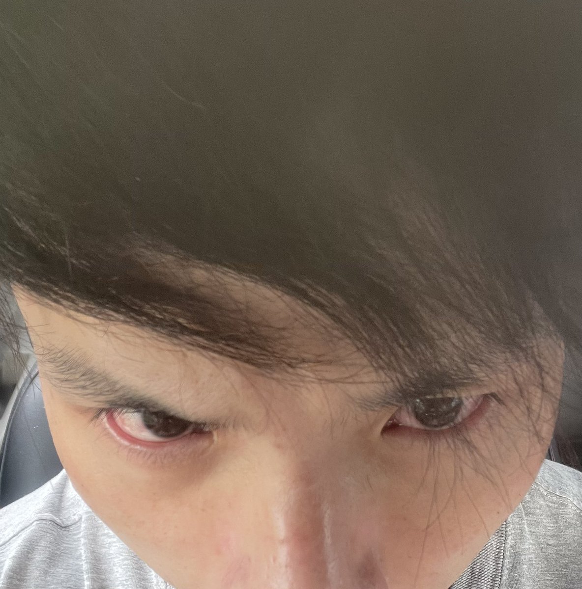 真的有点累了 没什么力气
有太多太多的回忆 哽住呼吸