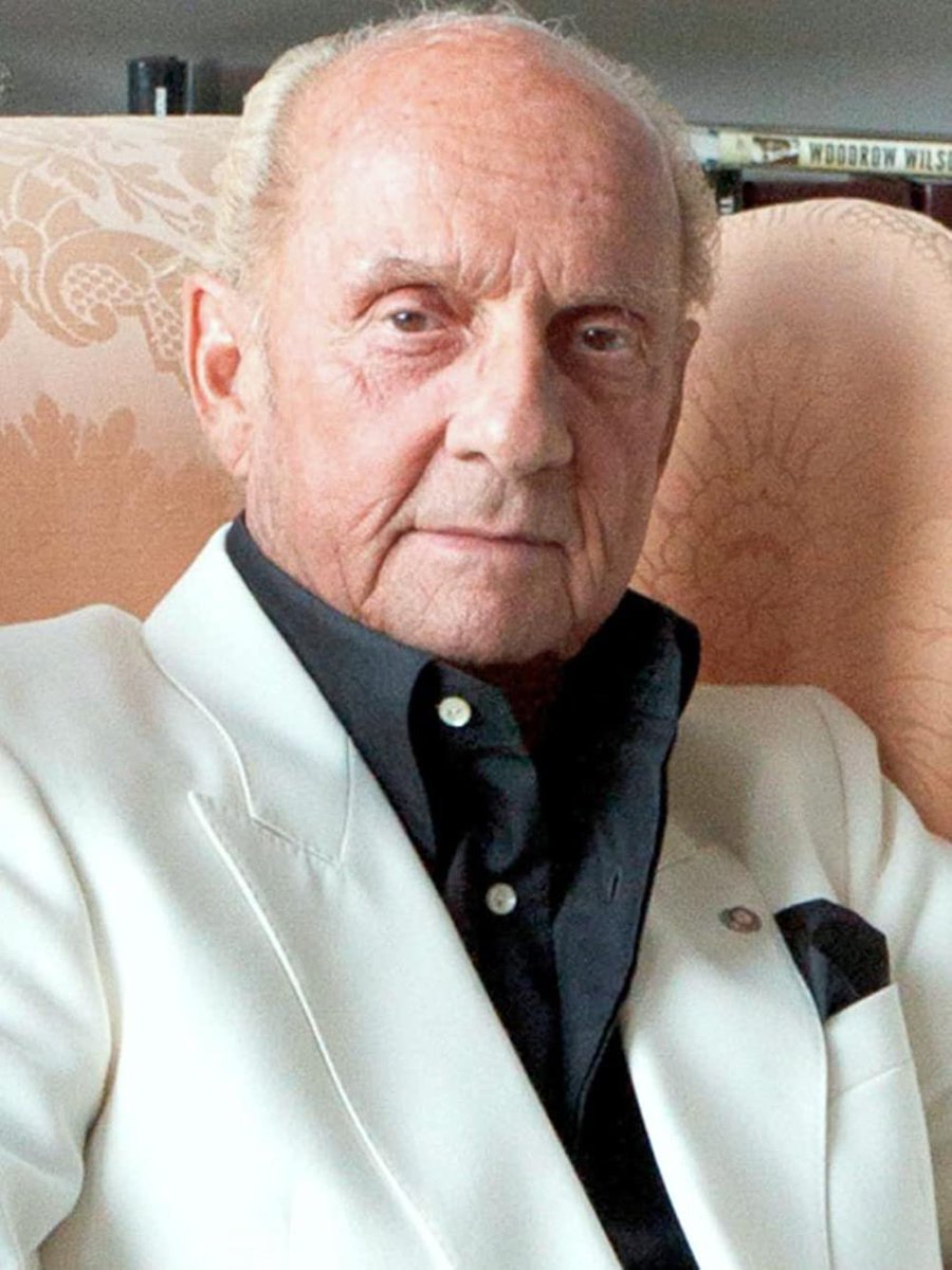 StuntmanRocky's tweet image. Very sad news knowing that dear Ray Austin has passed. I owe Ray everything because without him I wouldn’t have had the career I’ve had. He was a wonderful stuntman and arranger, great director and a friend. Lots of love to his family and friends ❤️🙏