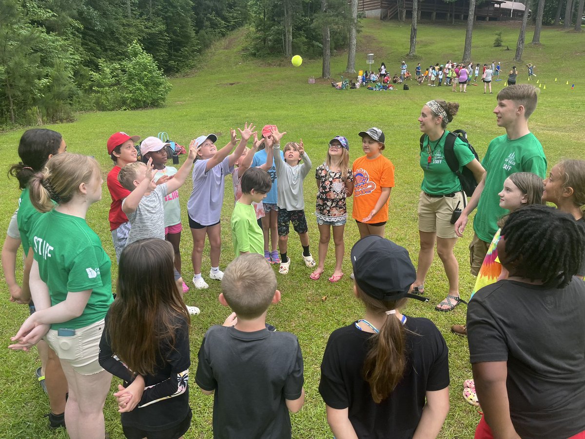 HubMediaCenter's tweet photo. So excited that we were able to take about 370 kids to @campkaleo this week to celebrate their reading accomplishments! These students met their Accelerated Reading goal all marking periods this school year. @Hubbard_Elem @monroe_schools https://t.co/sssc1JPnMr
