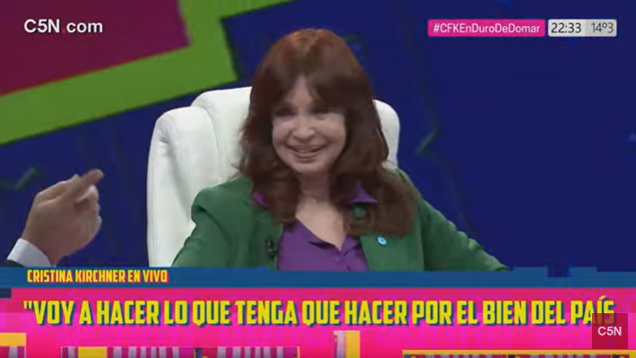 "Yo ya vivía en Recoleta, no fui a vivir a Recoleta después de salir de la función como hicieron otras vecinas que justo encontraron un amigo que tenía un departamento y que además le dio los dólares para comprarlo. Sin embargo la chorra soy yo".

Gol⚽️