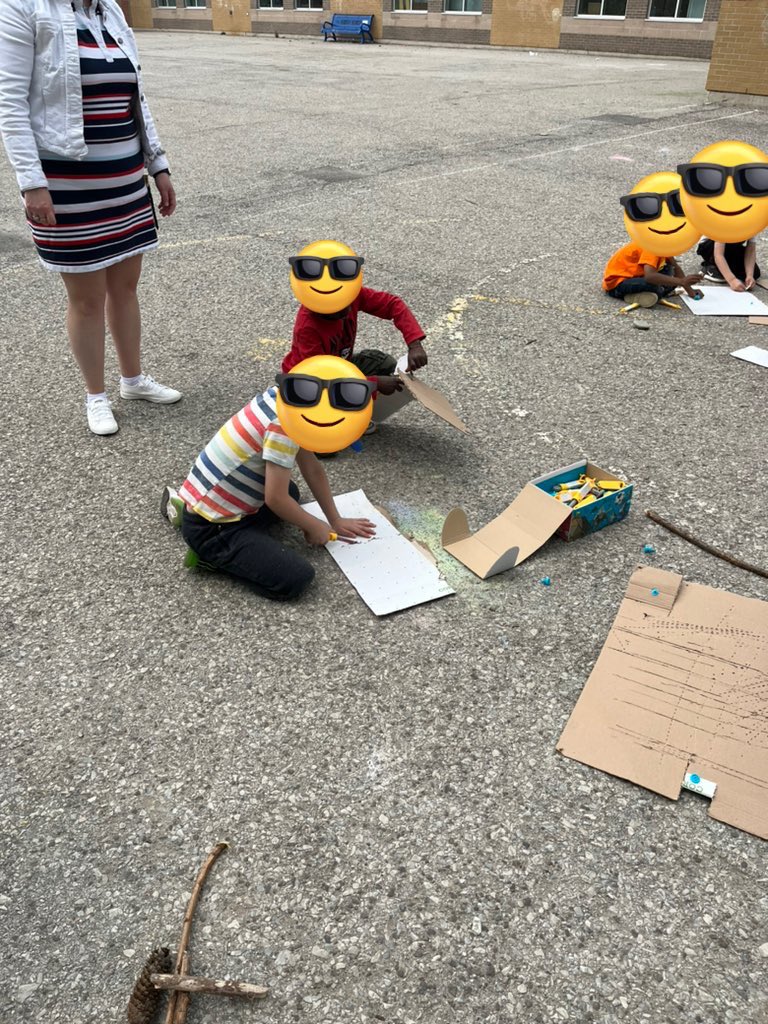 Laura Murray tweet media