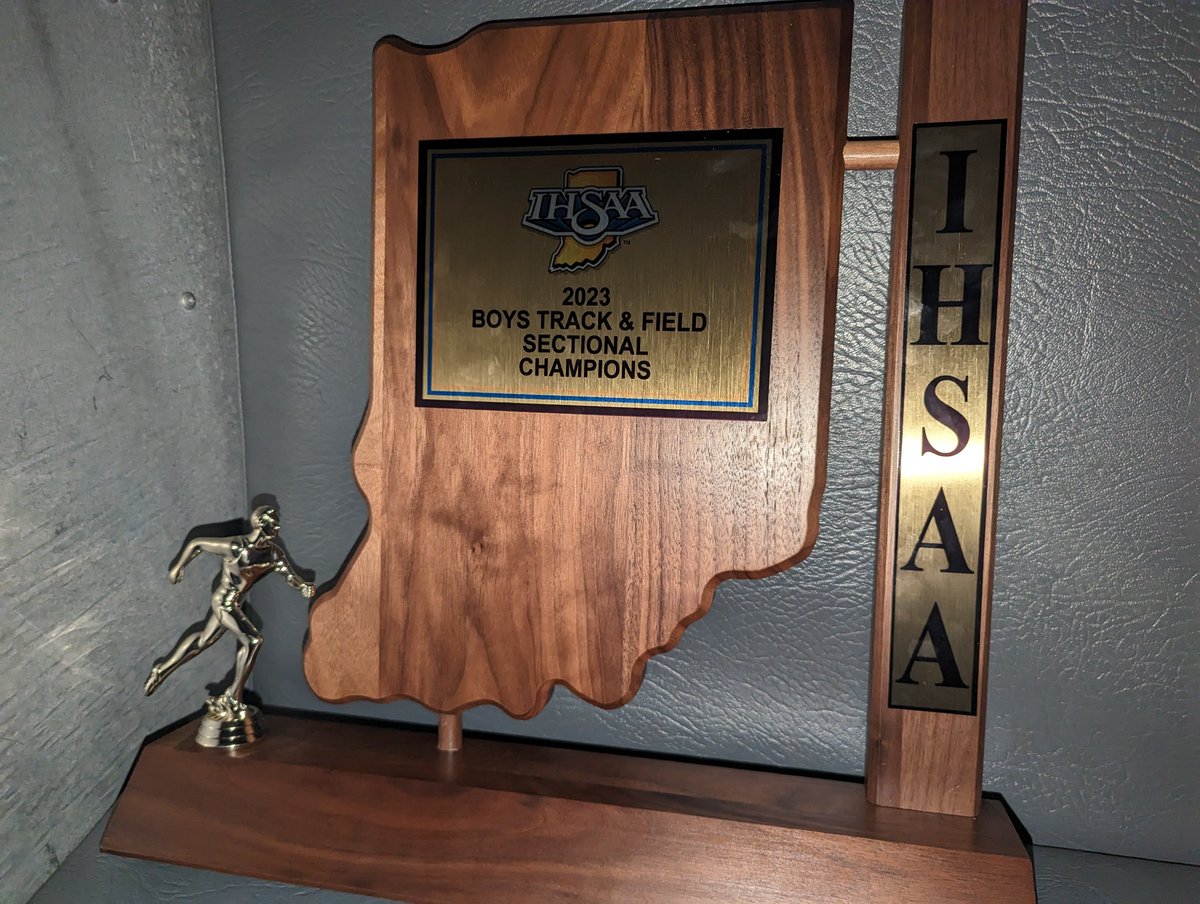 OHXC_OHTF's tweet photo. This passenger home never gets old!
4-Peat for our MEN! 1st in OHTF Program History.

#BeUncommon
#OneClassFight
#TwoWordDifference
#WeAreTheMe https://t.co/heHXdQqFUJ