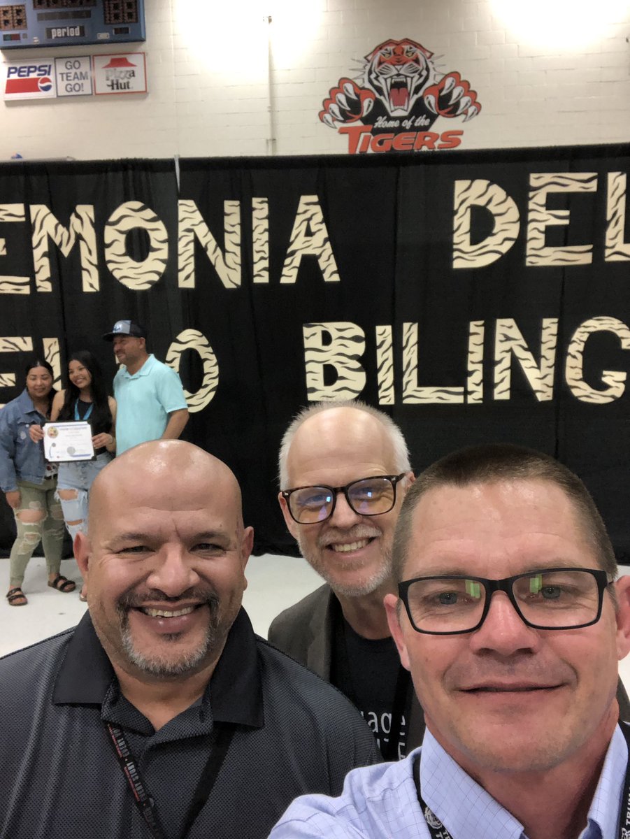 Honoring bilingualism and biliteracy tonight at the Truman Bilingual Seal ceremony!  Thank you LCE for your support!