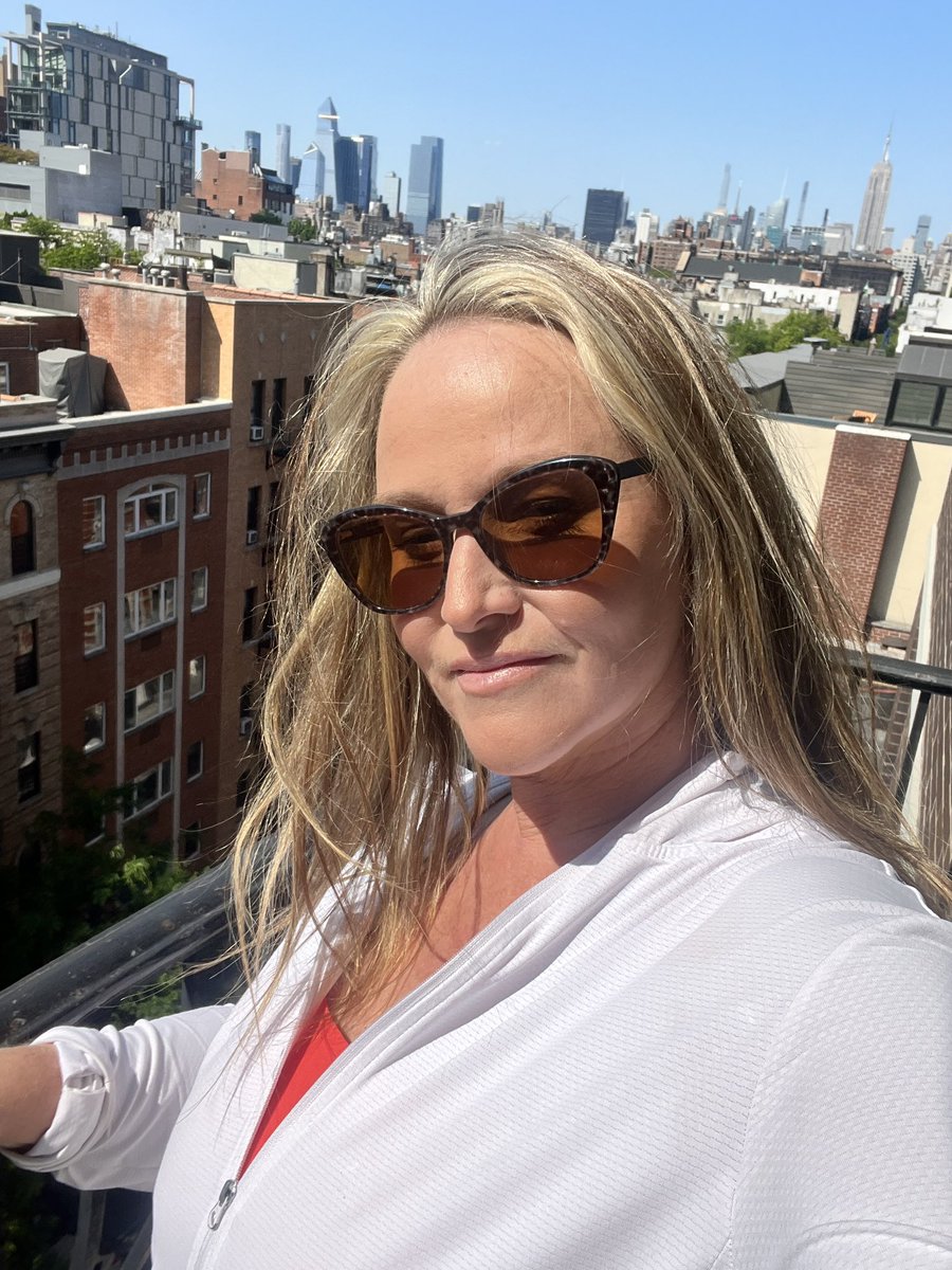 Alana Evans XBIZ BEST MILF CAM Winner!! on Twitter: "RT @mrssiren: From