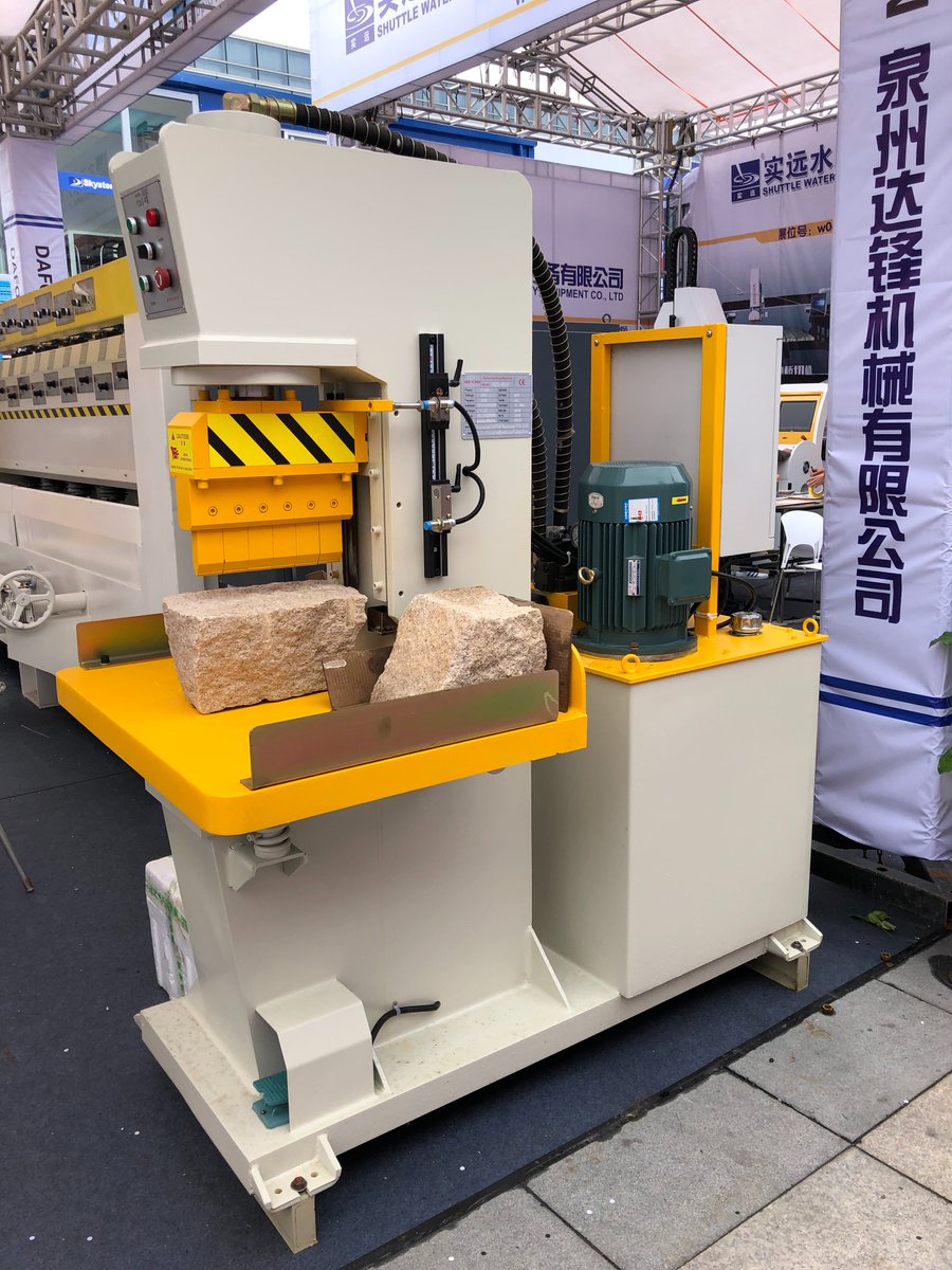 DNayuy's tweet photo. Stone splitting machine for block granite 📷
______________________________________________
📷:Nayuy +86 18065268378
#marble #granite #stone #machine #splitting #naturalstone #stonemachine #block https://t.co/IQKwNjoZAm